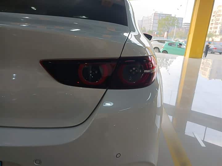 Фото 8 - Mazda 3 (Axela)