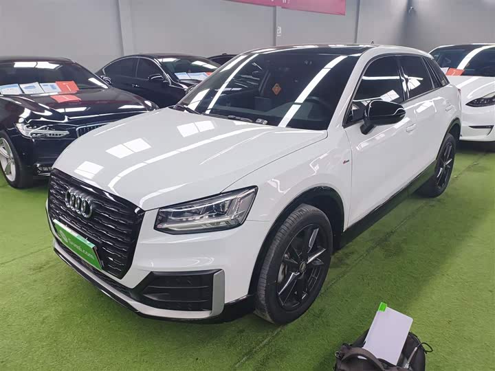 Фото 1 - Audi Q2L