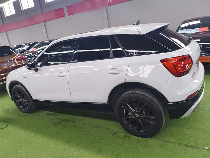 Фото 5 - Audi Q2L