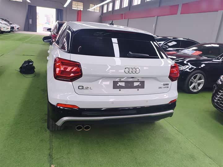 Фото 6 - Audi Q2L