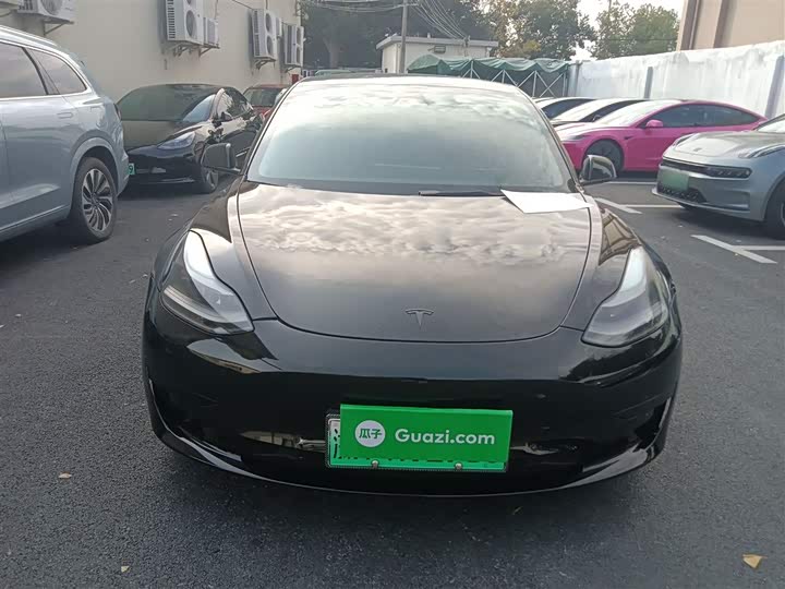 Фото 3 - Tesla Model 3