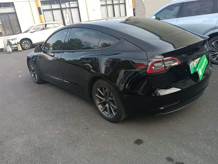 Фото 5 - Tesla Model 3