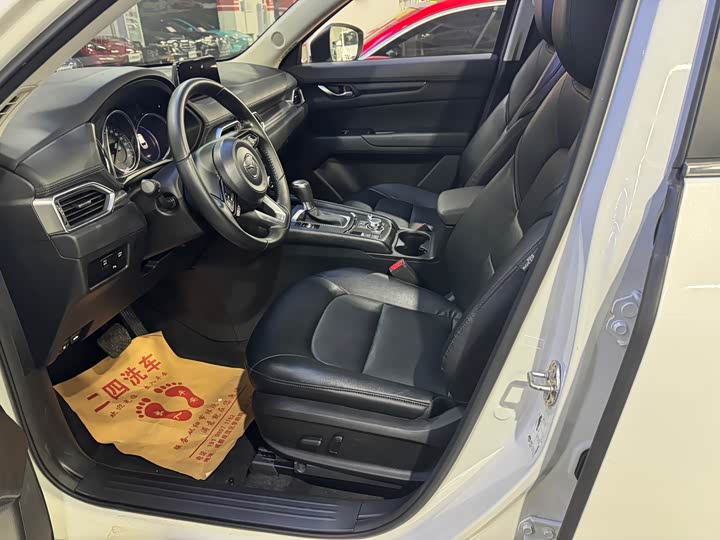 Фото 4 - Mazda CX-5