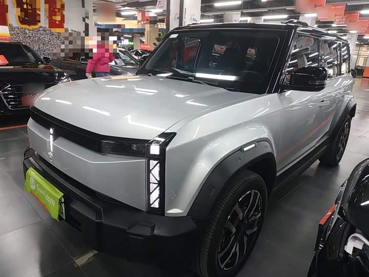 Фото 2 - Chery iCar 03