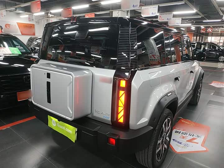 Фото 7 - Chery iCar 03