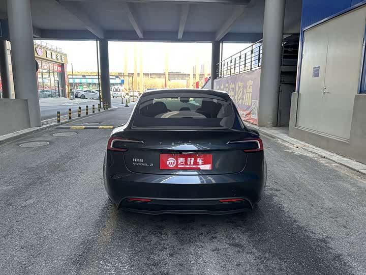 Фото 5 - Tesla Model 3
