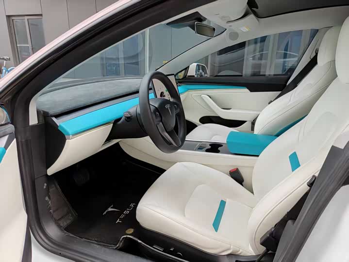 Фото 7 - Tesla Model 3