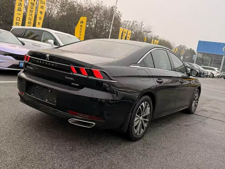 Фото 9 - Peugeot 508