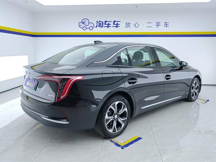Фото 3 - Hongqi E-QM5