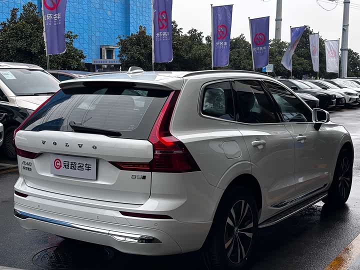 Фото 5 - Volvo XC60