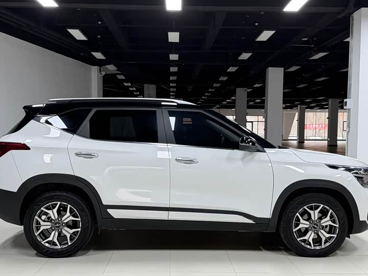 Фото 4 - Kia KX3