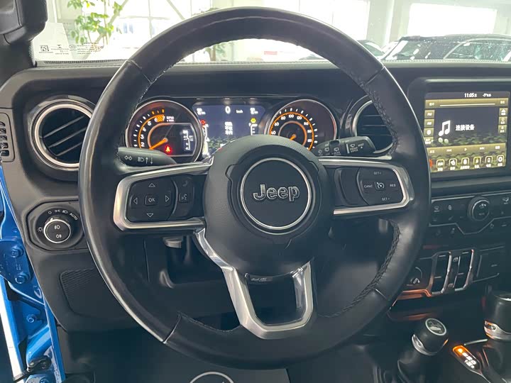 Фото 9 - Jeep Wrangler