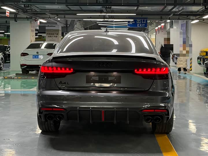 Фото 5 - Audi A4L