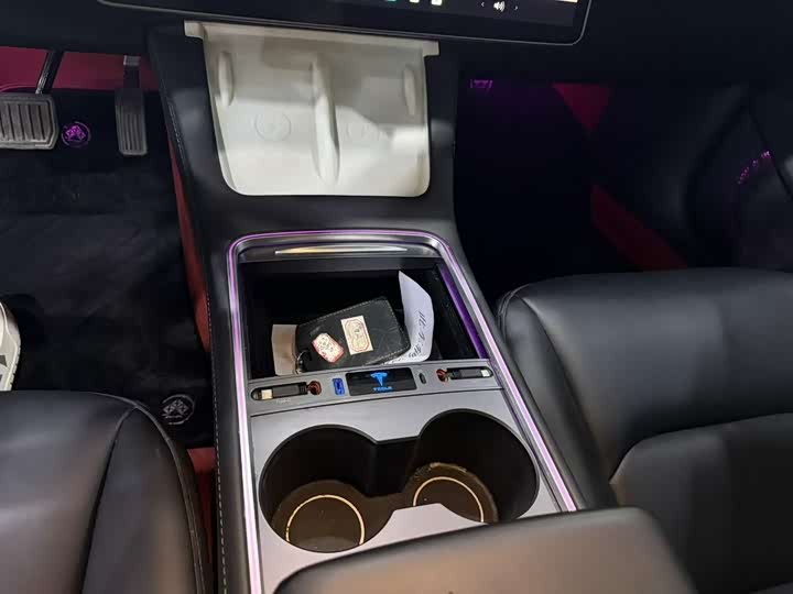 Фото 9 - Tesla Model 3