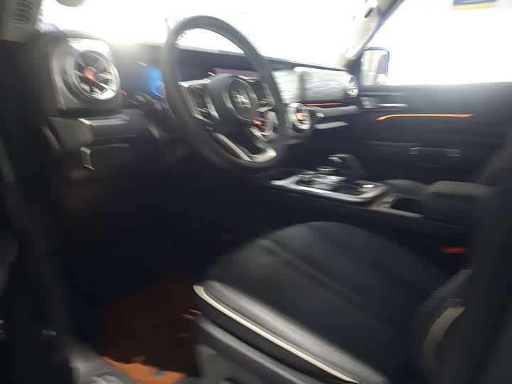 Фото 4 - Tank 300