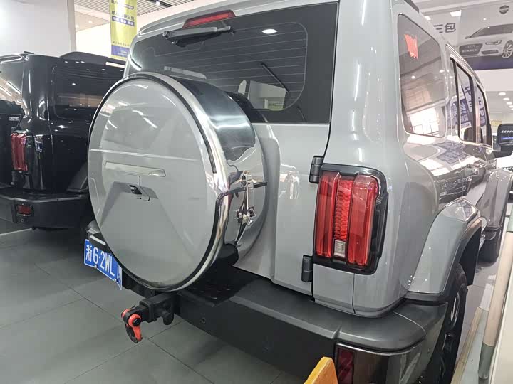 Фото 7 - Tank 300