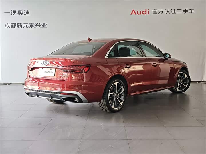 Фото 4 - Audi A4L