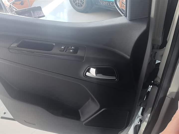 Фото 7 - JAC Refine M3