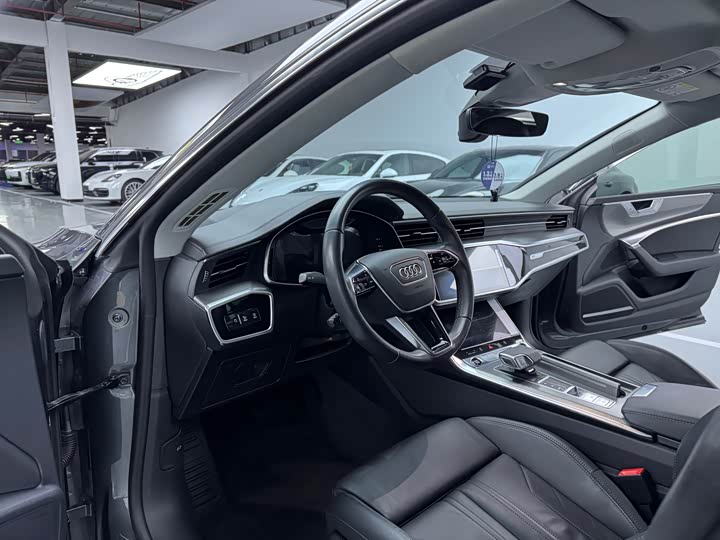 Фото 5 - Audi A7