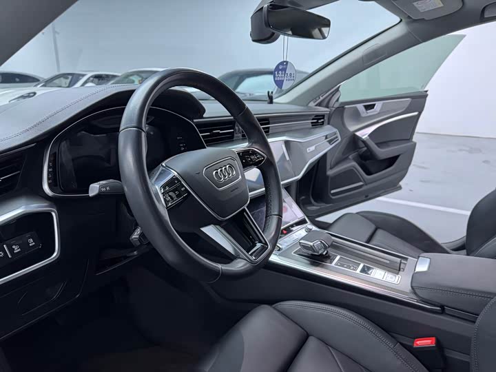Фото 7 - Audi A7