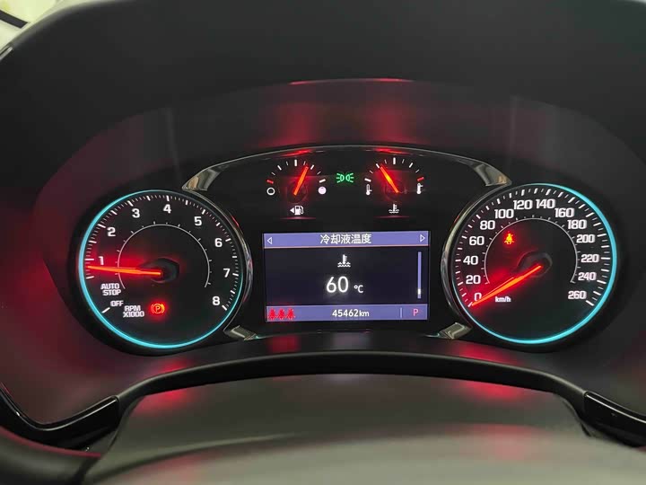 Фото 8 - Chevrolet Equinox