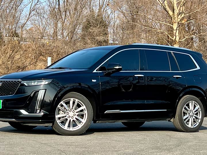 Фото 2 - Cadillac XT6