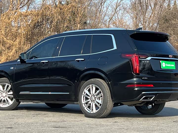 Фото 6 - Cadillac XT6
