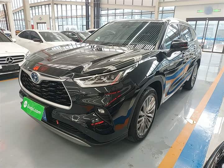 Фото 2 - Toyota Highlander