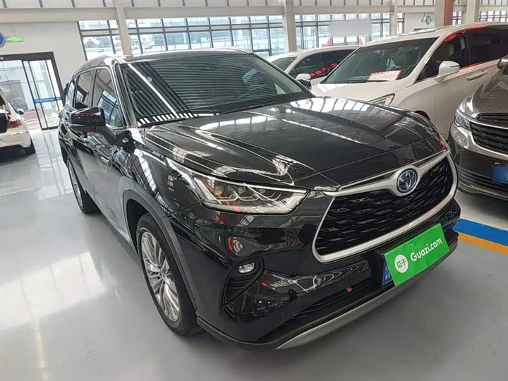 Фото 4 - Toyota Highlander