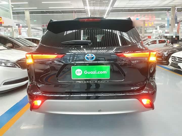 Фото 6 - Toyota Highlander