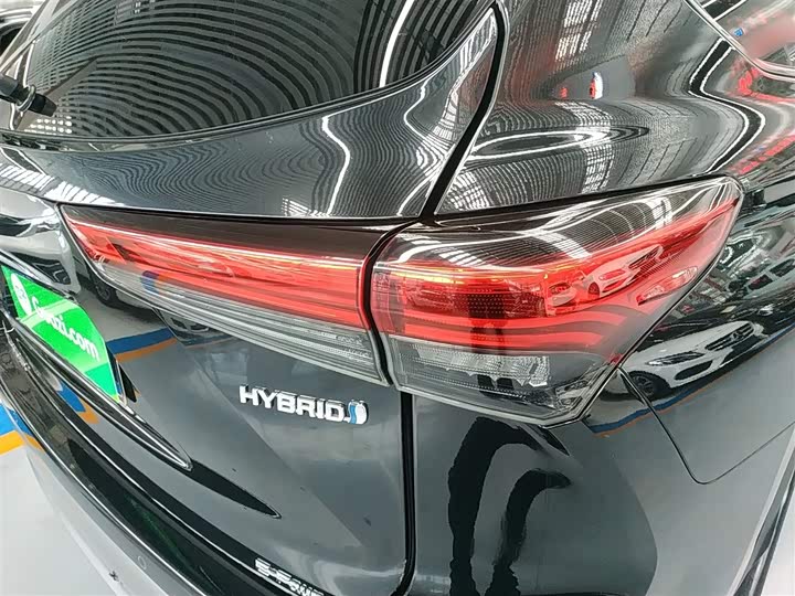 Фото 8 - Toyota Highlander