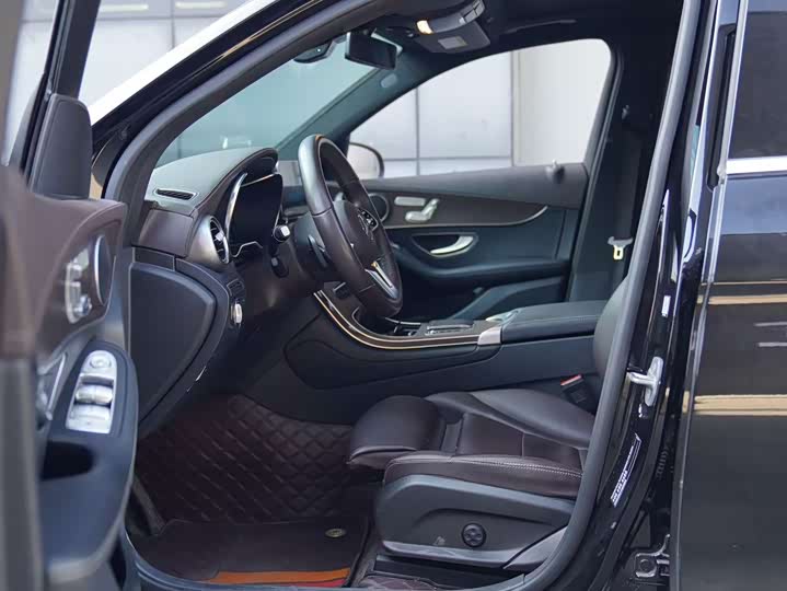 Фото 4 - Mercedes-Benz GLC-Class