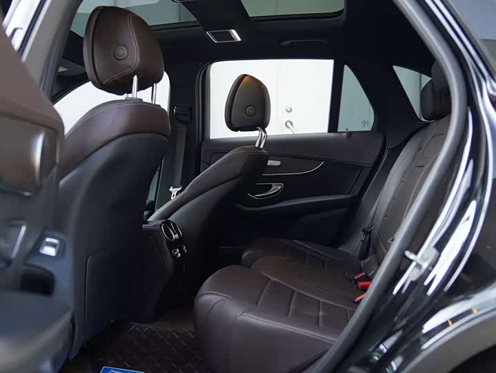 Фото 5 - Mercedes-Benz GLC-Class