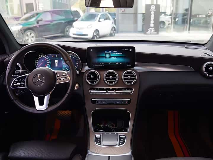 Фото 6 - Mercedes-Benz GLC-Class