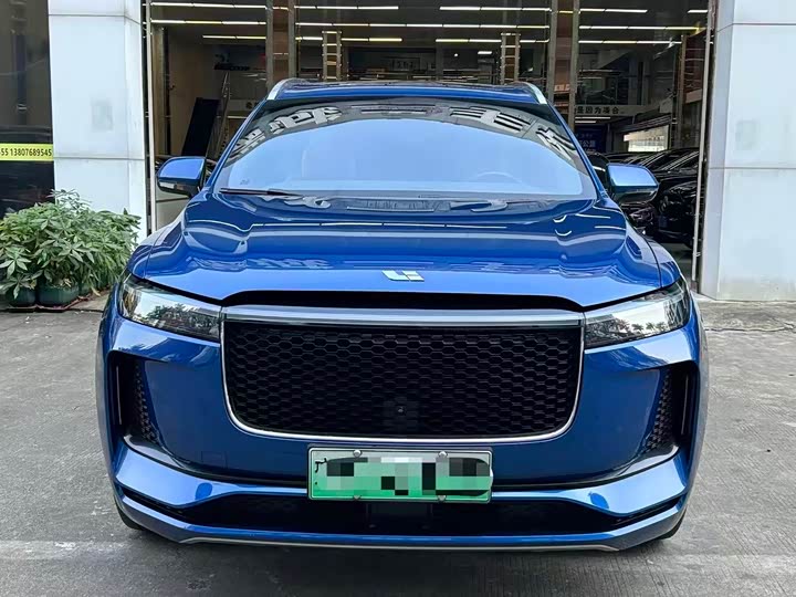 Фото 2 - LiXiang One