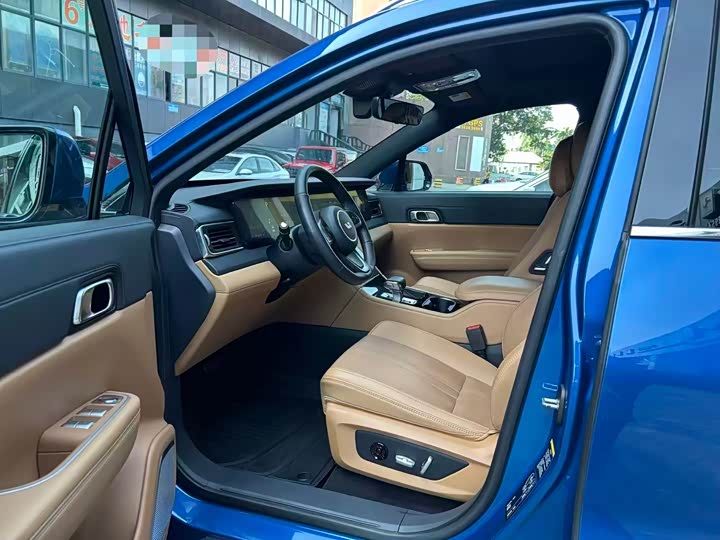 Фото 4 - LiXiang One