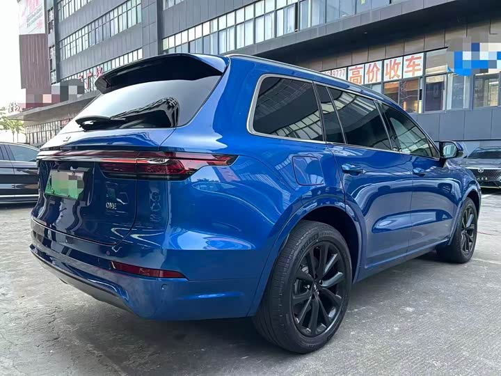 Фото 8 - LiXiang One