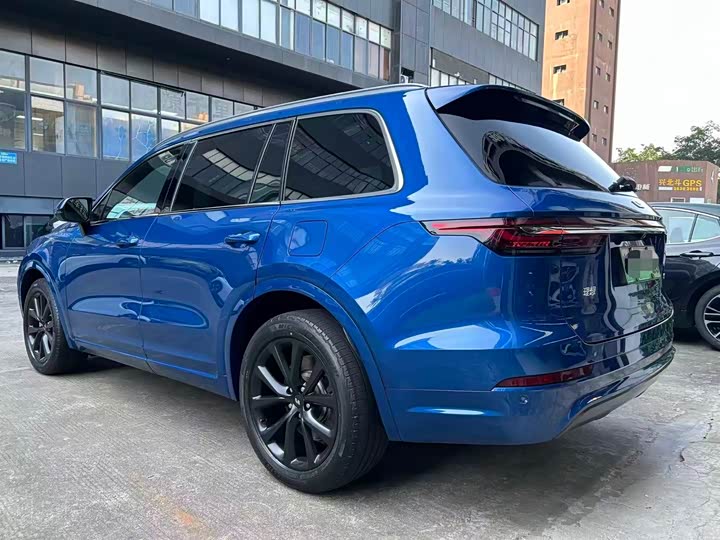 Фото 9 - LiXiang One