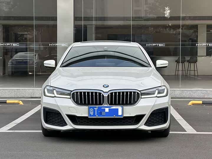 Фото 3 - BMW 5 Series
