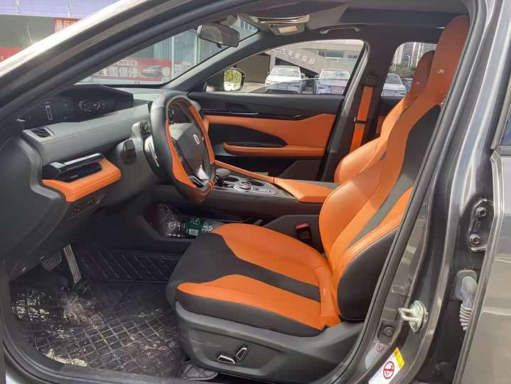 Фото 4 - Changan UNI-V