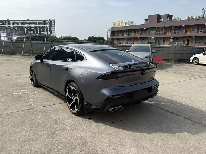 Фото 9 - Changan UNI-V