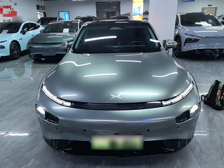 Фото 3 - XPeng P7