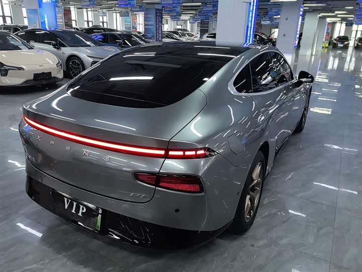 Фото 7 - XPeng P7