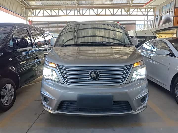 Фото 3 - Dongfeng Forthing Lingzhi M5