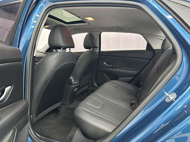 Фото 5 - Hyundai Elantra N line