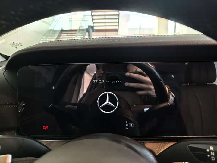 Фото 8 - Mercedes-Benz E-Class