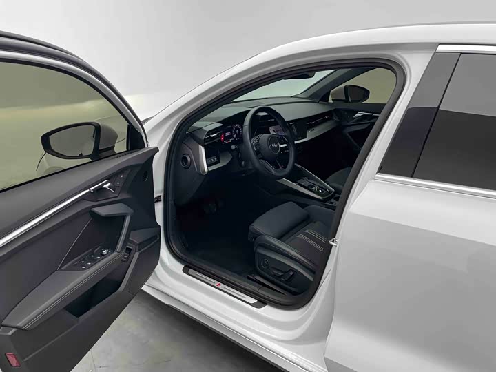 Фото 9 - Audi A3