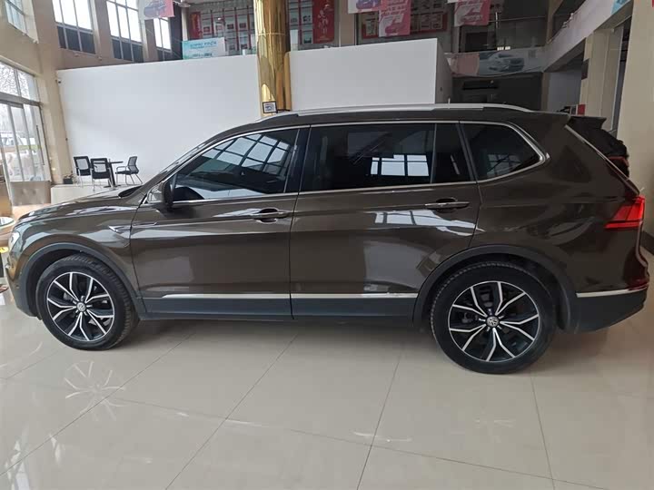 Фото 5 - Volkswagen Tiguan L Pro