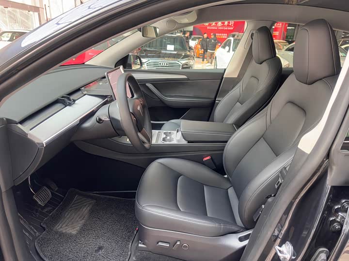 Фото 8 - Tesla Model Y