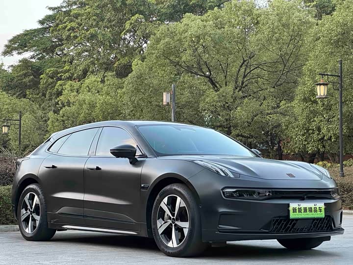 Фото 3 - Zeekr 001